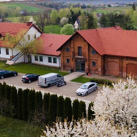 Dwor Kombornia - Folwark Dış mekan fotoğraf